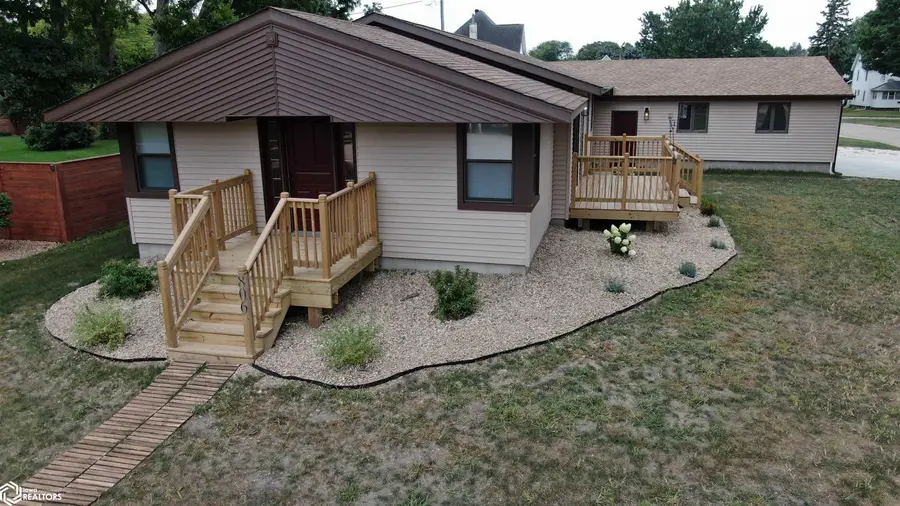 806 2nd Avenue Ne, Clarion, IA 50525 - #2