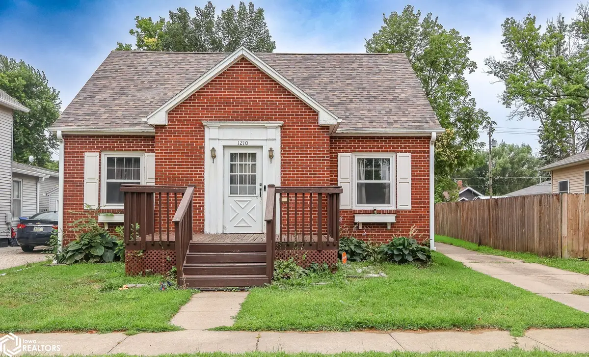 1210 Division Street, Webster City, IA 50595 - #1