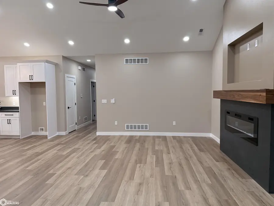 1310 Quint Avenue, Carroll, IA 51401 - #3