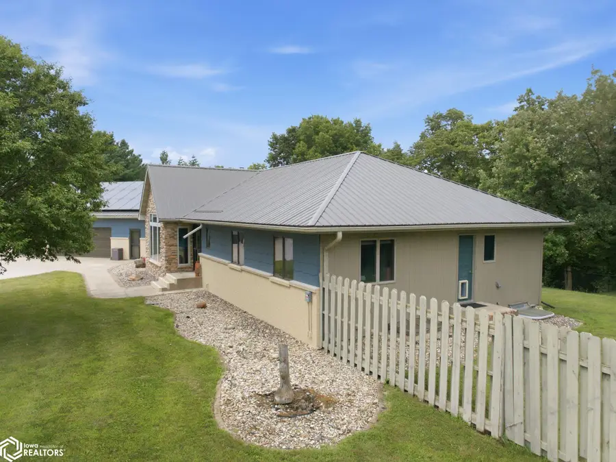 1005 Prairie View Place, Rockford, IA 50468 - #2