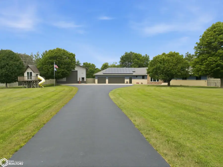 1005 Prairie View Place, Rockford, IA 50468 - #3