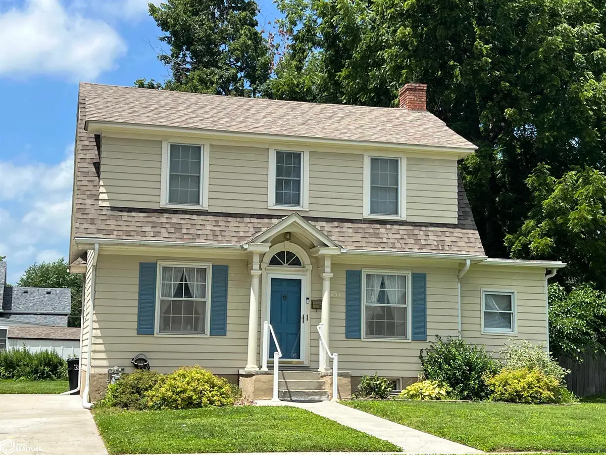 237 S Adella Street, Ottumwa, IA 52501 - #1