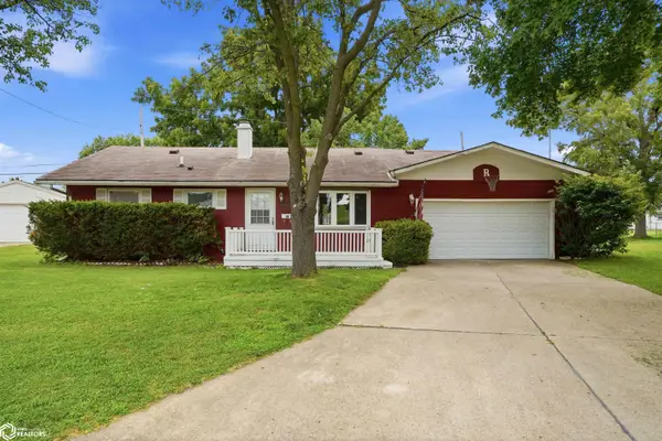 422 E Longmeadow Drive, West Burlington, IA 52655