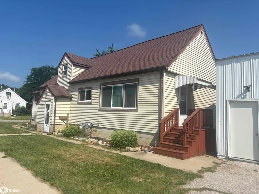 102 Ohio Avenue, Iowa Falls, IA 50126 - #2
