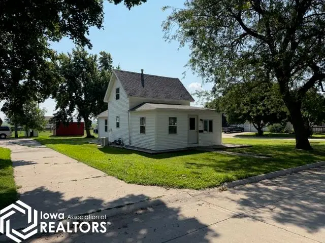 585 6th Avenue Se, Britt, IA 50423 - #3