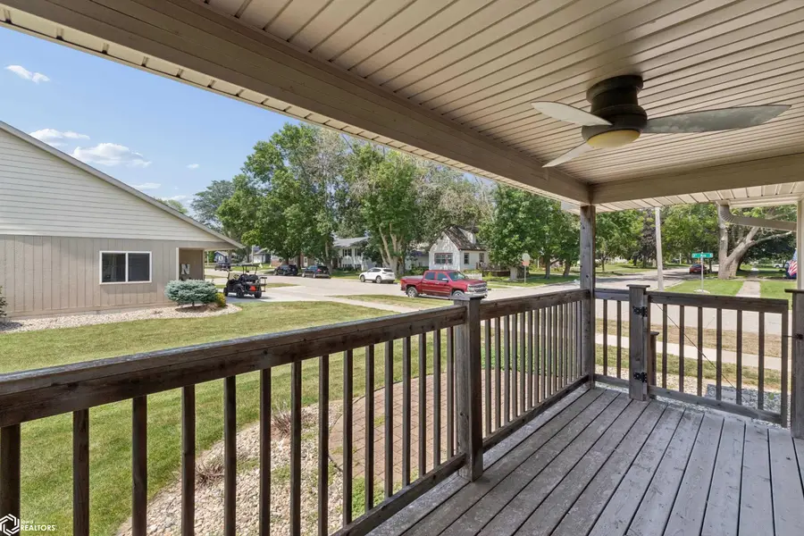 901 3rd Avenue S, Clear Lake, IA 50428 - #2