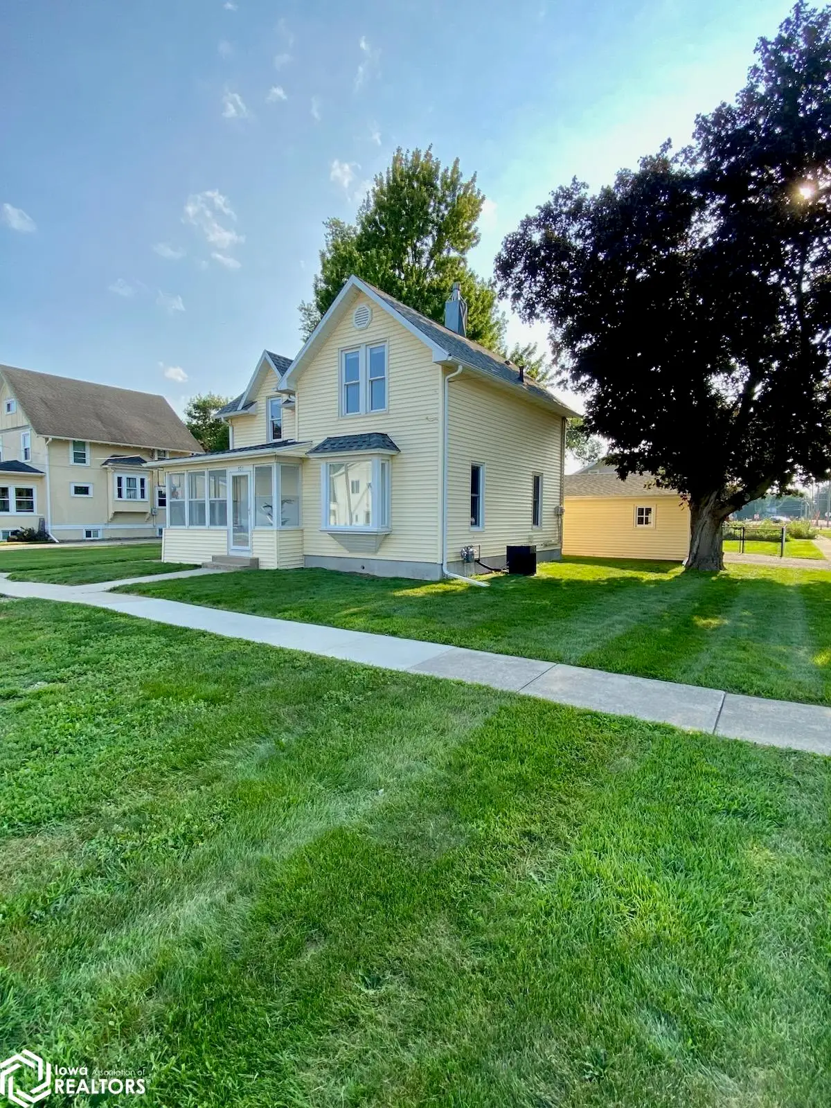 321 N 3rd Street, Sheffield, IA 50475 - #1