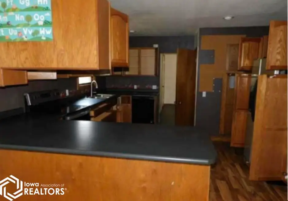 910 S 15th Street, Centerville, IA 52544 - #1