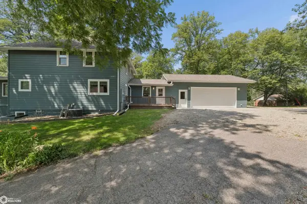 4466 Park Avenue, Clear Lake, IA 50428