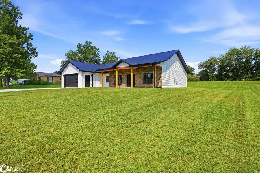 1727 Hilltop Rd, Mount Pleasant, IA 52641 - #2