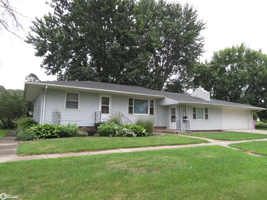 215 7th St Se, Clarion, IA 50525 - #2