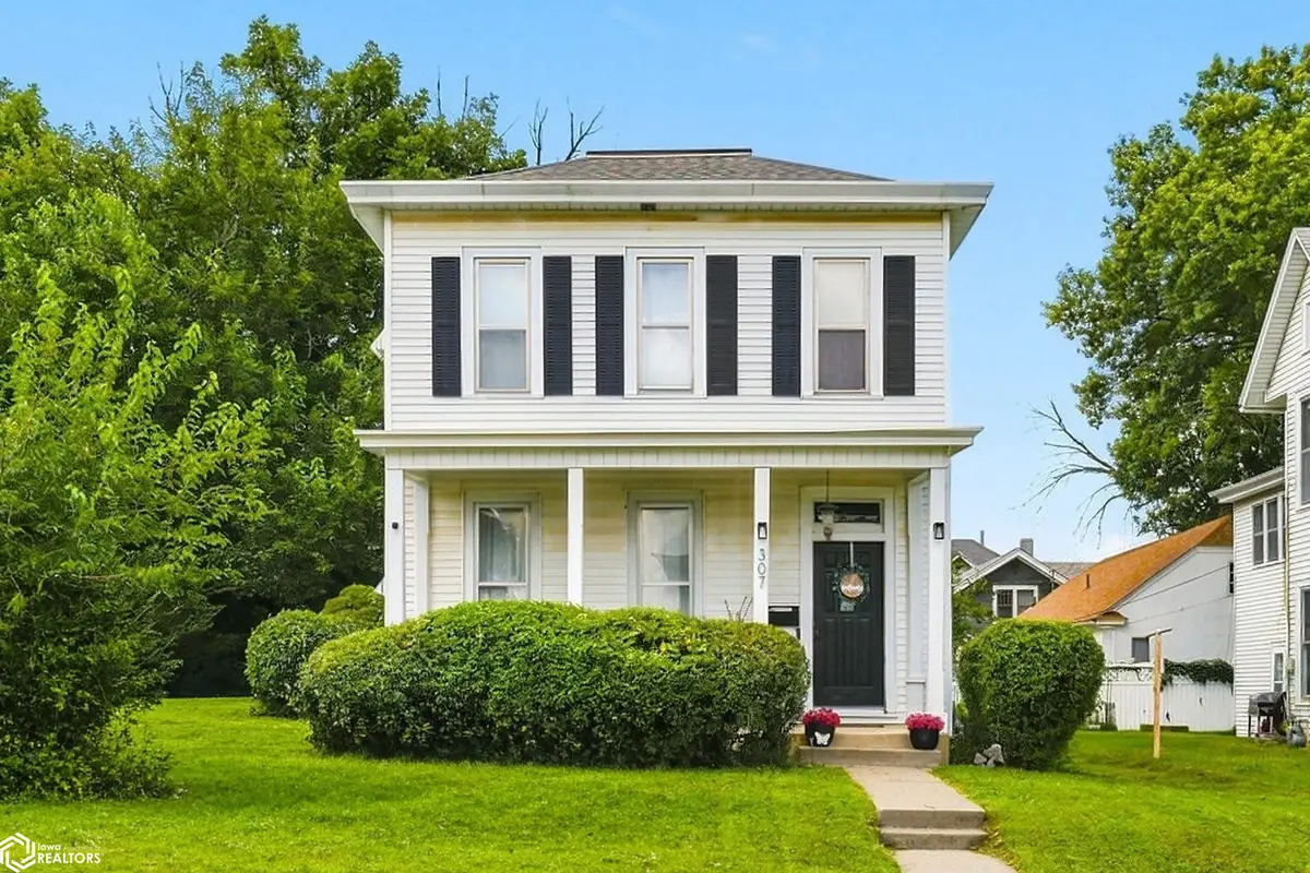 307 Garfield Avenue S, Burlington, IA 52601 - #1