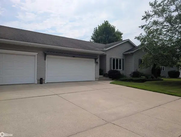 1501 Limestone Ct, Mason City, IA 50401