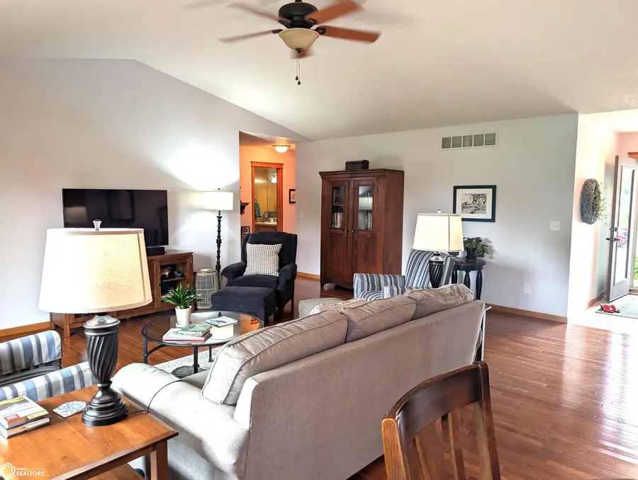 1501 Limestone Ct, Mason City, IA 50401 - #3