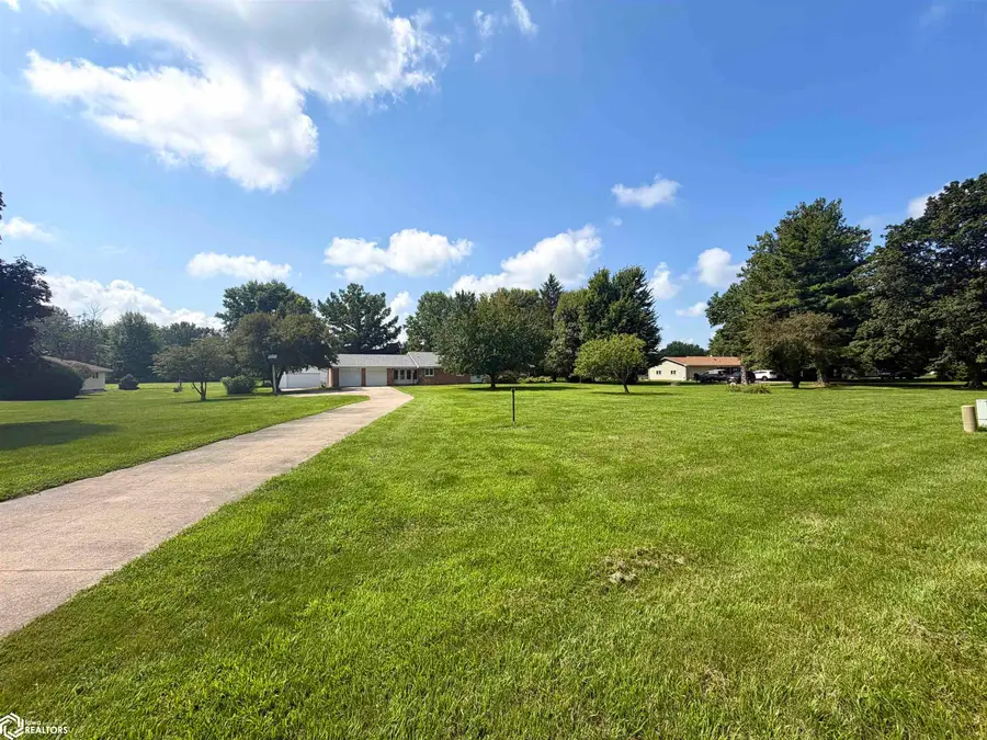 4682 Summer St, Burlington, IA 52601 - #3
