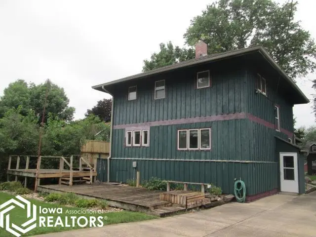 311 5th Avenue Se, Belmond, IA 50421 - #3