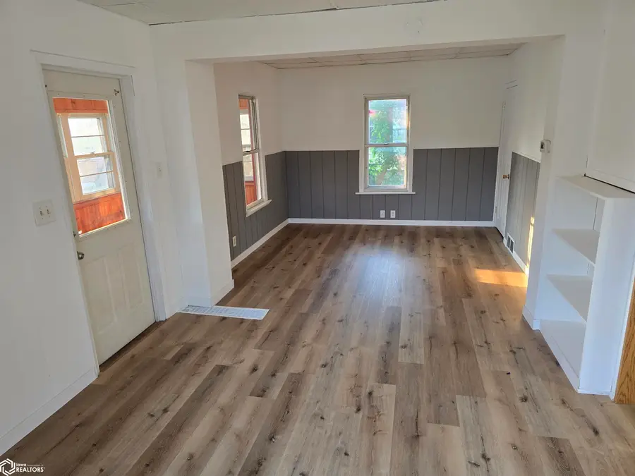 1617 N Pennsylvania Avenue, Mason City, IA 50401 - #2