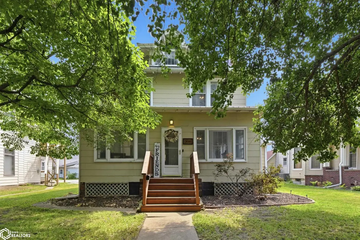 308 N 3rd Street, Oskaloosa, IA 52577 - #1