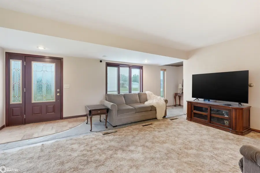 14 Edgeland Drive, Marshalltown, IA 50158 - #2