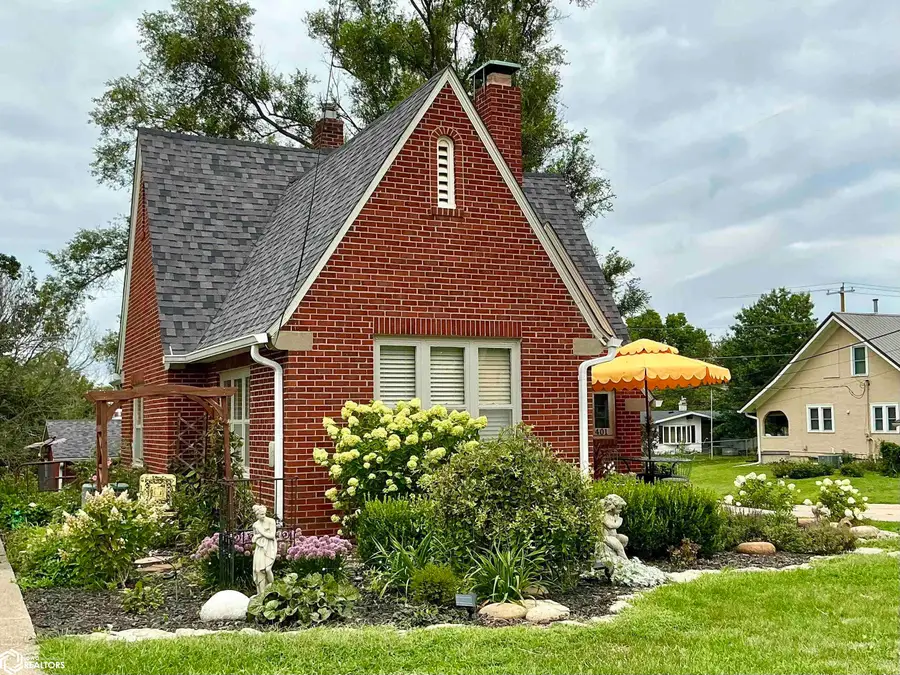 401 W Lane Street, Centerville, IA 52544 - #3