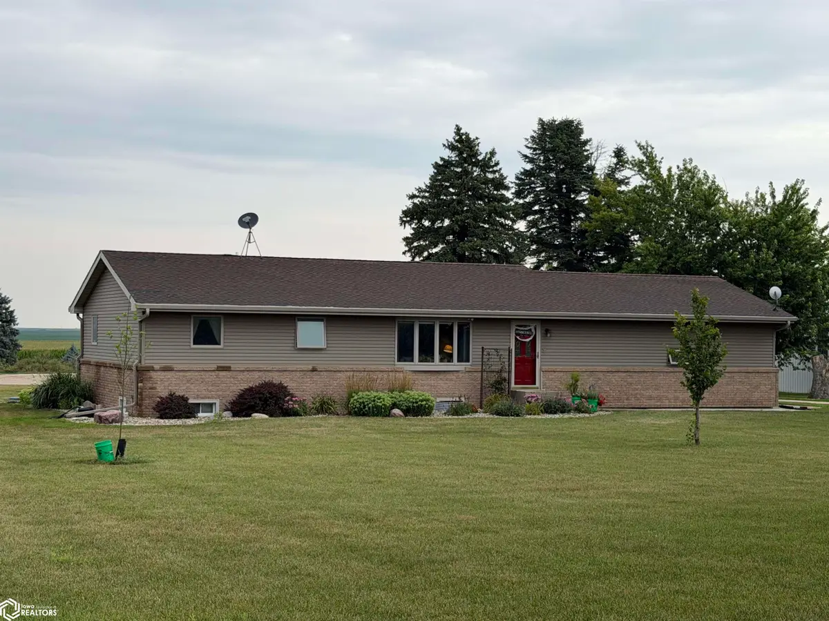 53884 180th Avenue, Pocahontas, IA 50574 - #1