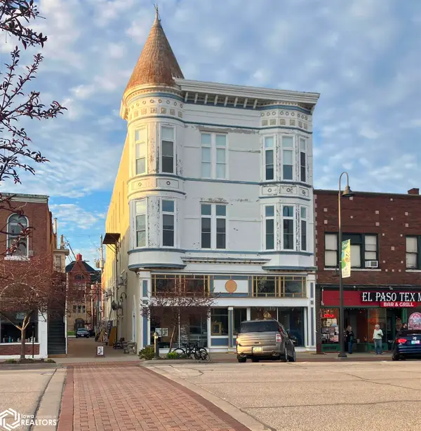 51 E Broadway Avenue #201, Fairfield, IA 52556