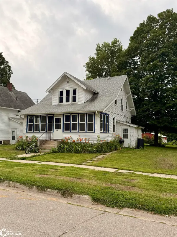 809 N 9th Street, Clear Lake, IA 50428