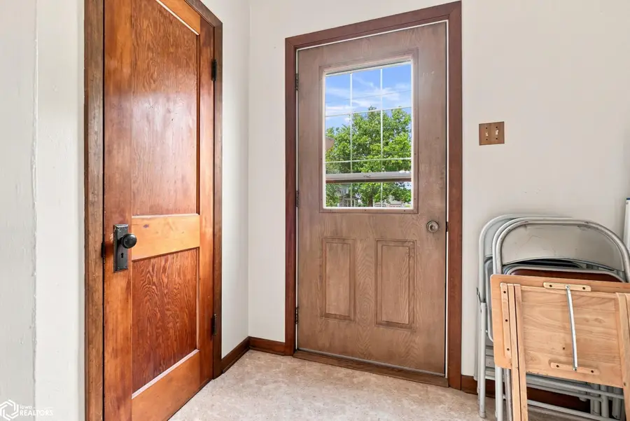 305 Main Street, Houghton, IA 52631 - #3