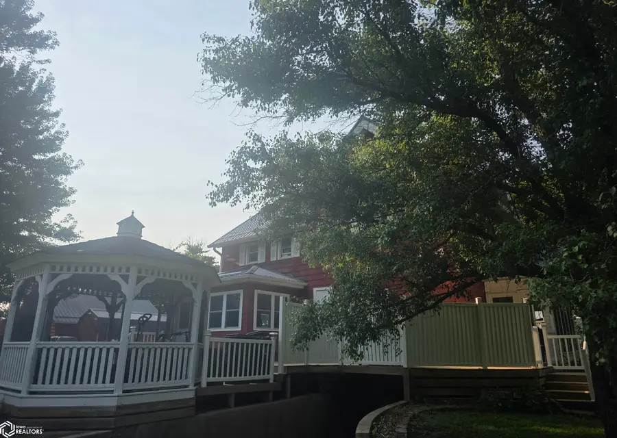 106 E High Street, Richland, IA 52585 - #2