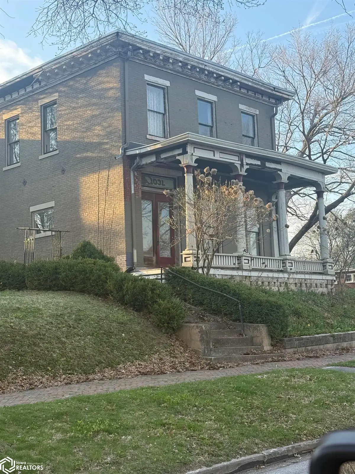 1031 N 4th Street, Burlington, IA 52601 - #1