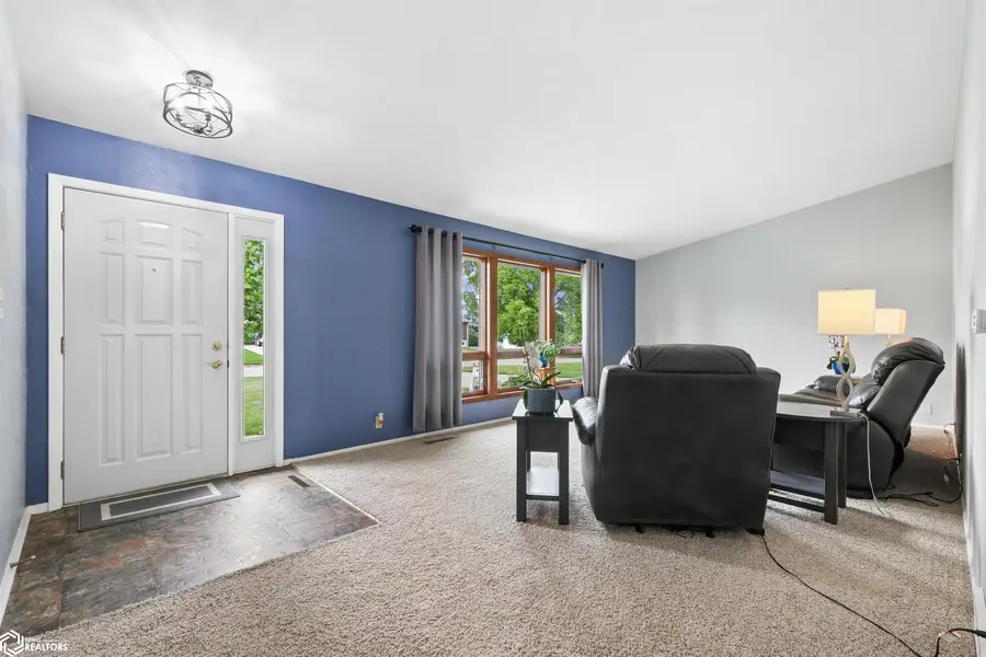 203 Bohen Street, Marshalltown, IA 50158 - #2