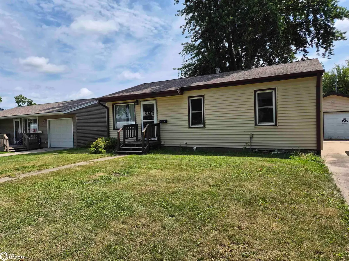 1530 Prairie Street, Grinnell, IA 50112 - #1