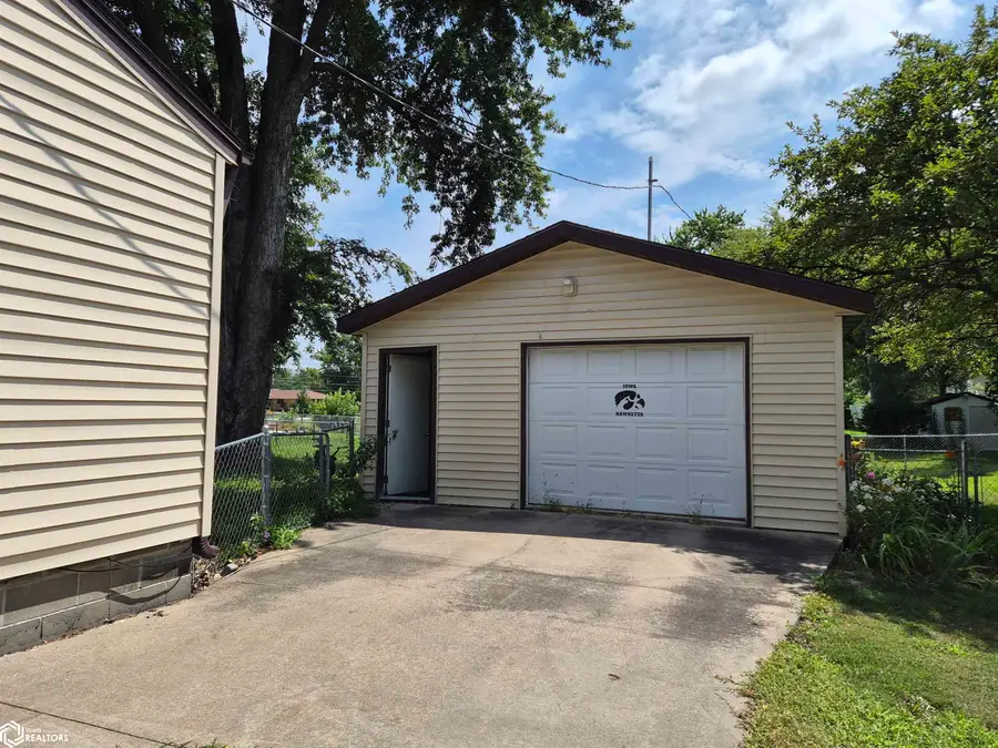 1530 Prairie Street, Grinnell, IA 50112 - #3