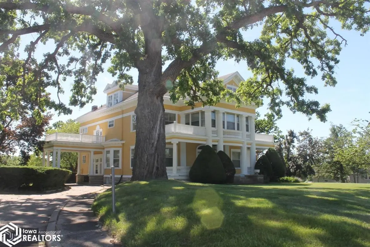 1412 State Street, Tama, IA 52339 - #1