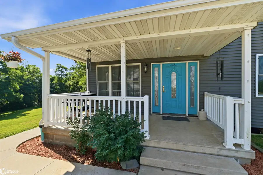 2537 Q Avenue, Clutier, IA 52217 - #3