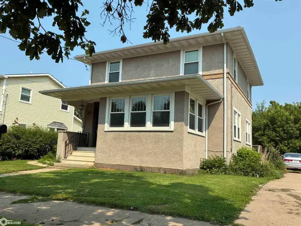 125 S Jackson Avenue, Mason City, IA 50401