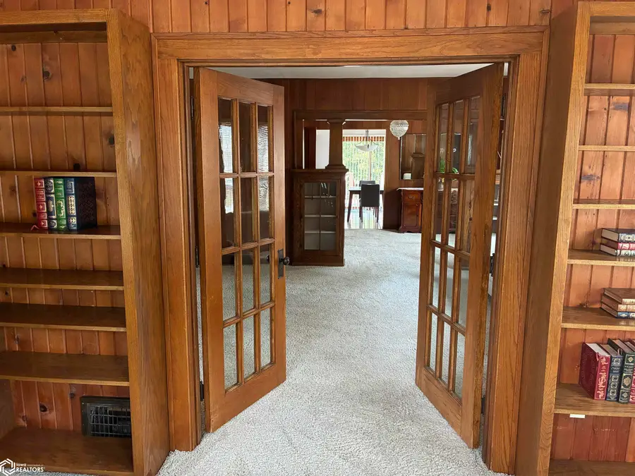 125 S Jackson Avenue, Mason City, IA 50401 - #3
