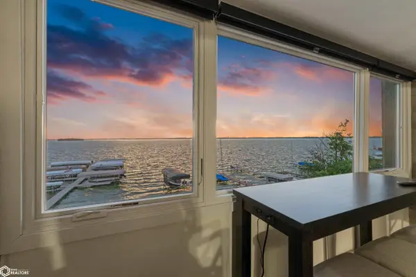 2515 S Lakeview Court #204, Clear Lake, IA 50428