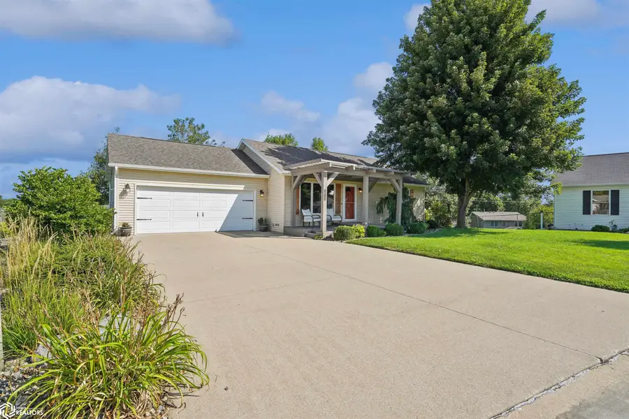 1015 S Shamrock Circle, Mount Pleasant, IA 52641 - #2