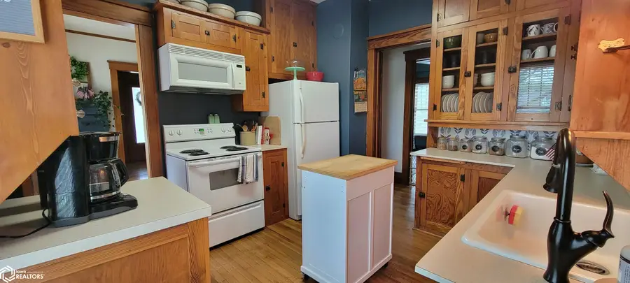 108 2nd Ave Sw, West Bend, IA 50597 - #3
