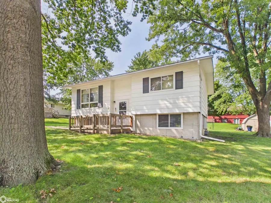 805 Wedgewood Drive, Oskaloosa, IA 52577 - #3