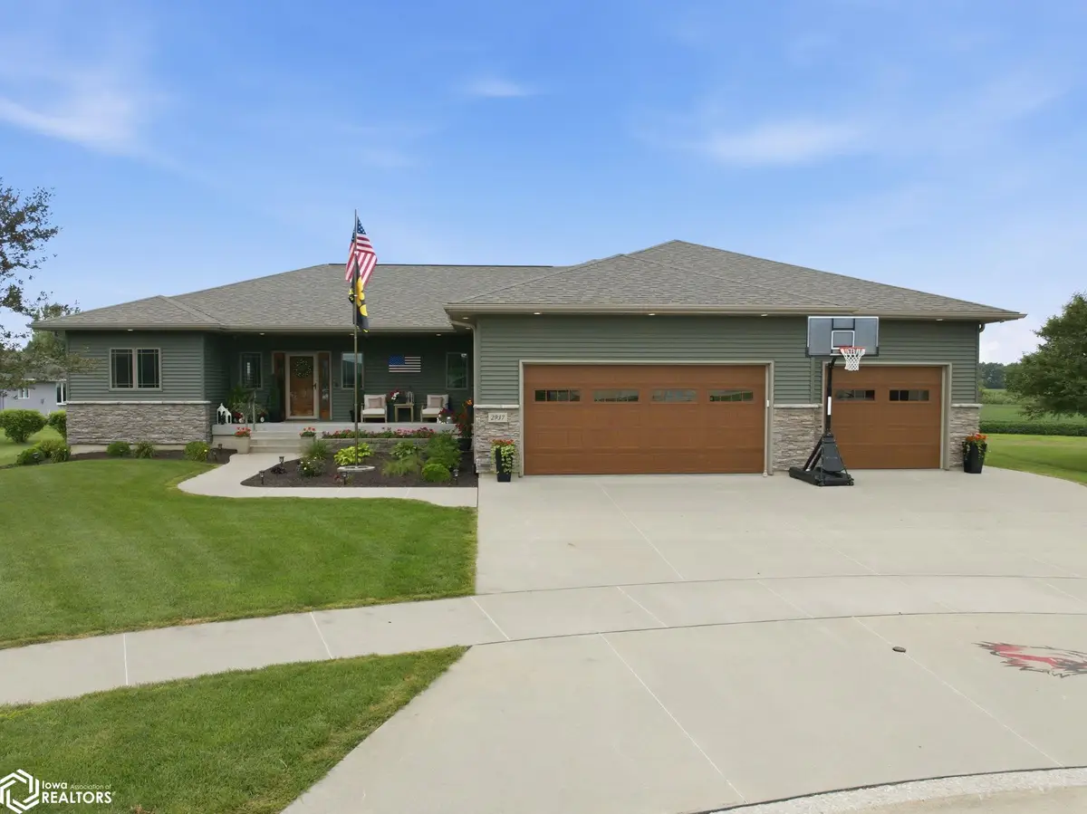 2937 Morning Star Court, Mason City, IA 50401 - #1