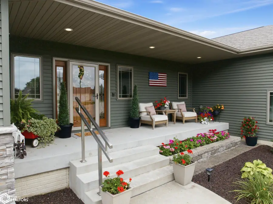 2937 Morning Star Court, Mason City, IA 50401 - #2