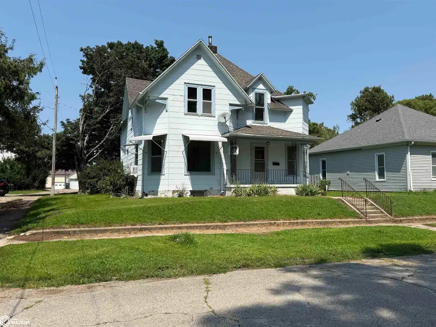 1110 16th Avenue, Eldora, IA 50627 - #3