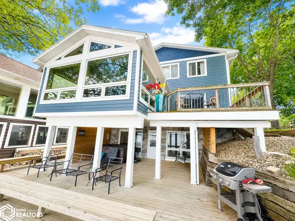 5494 Lakeview Drive, Clear Lake, IA 50428