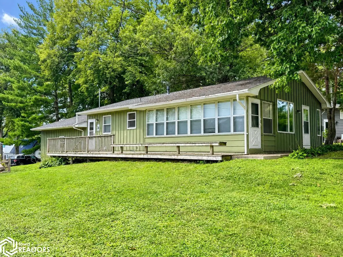 15035 Sycamore Street, Clear Lake, IA 50428 - #1