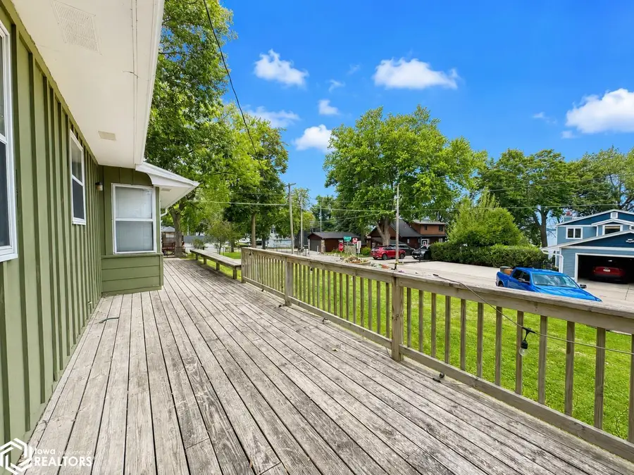 15035 Sycamore Street, Clear Lake, IA 50428 - #3