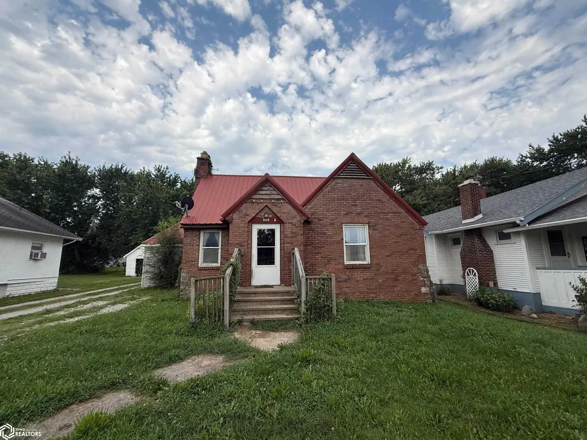 520 N Park Avenue, Centerville, IA 52544 - #1