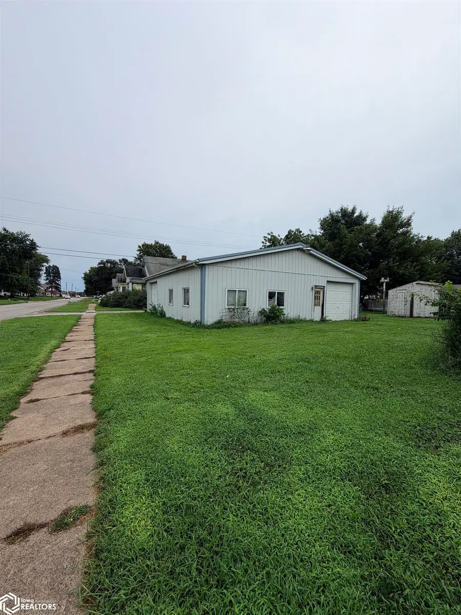 230 N Sheridan N, Ottumwa, IA 52501 - #3