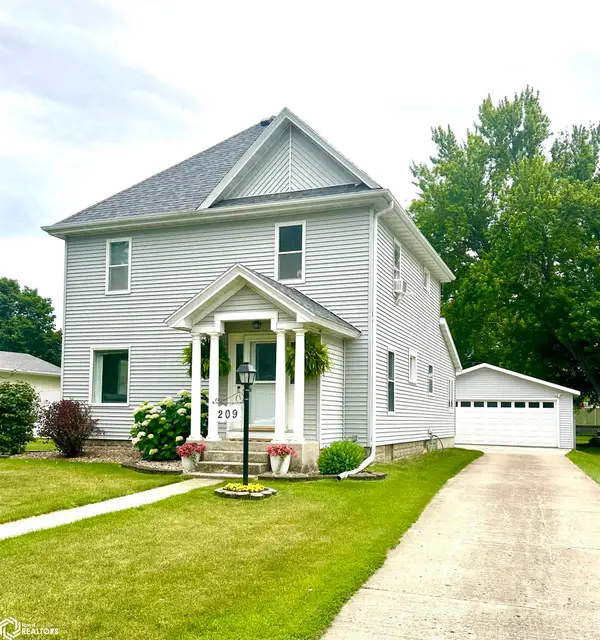 209 W 3rd Street, Kanawha, IA 50447